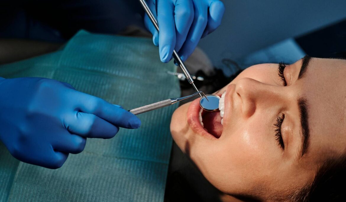 Why You Should Visit a Specialist Endodontist in Dubai for Root Canal Treatment