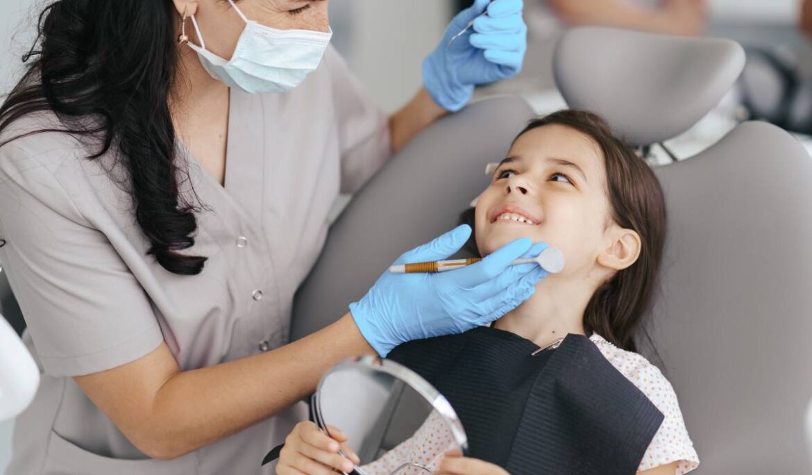 Top 7 Signs You’ve Found the Best Pediatric Dentist in Dubai for Your Child